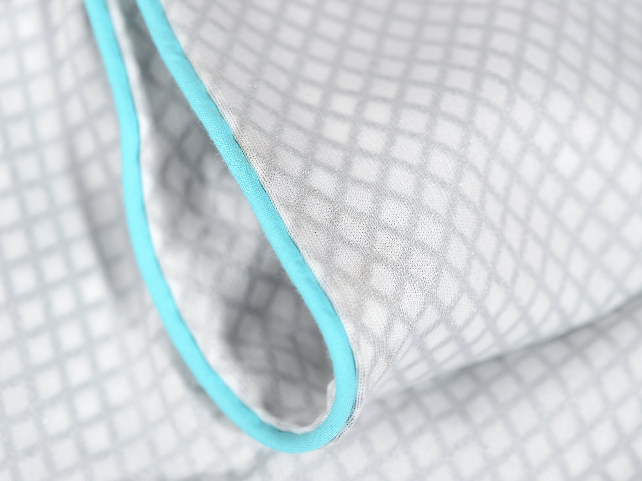 Temperature-regulating mattress cover-COOL.XPERIENCE-Less sweating, less freezing