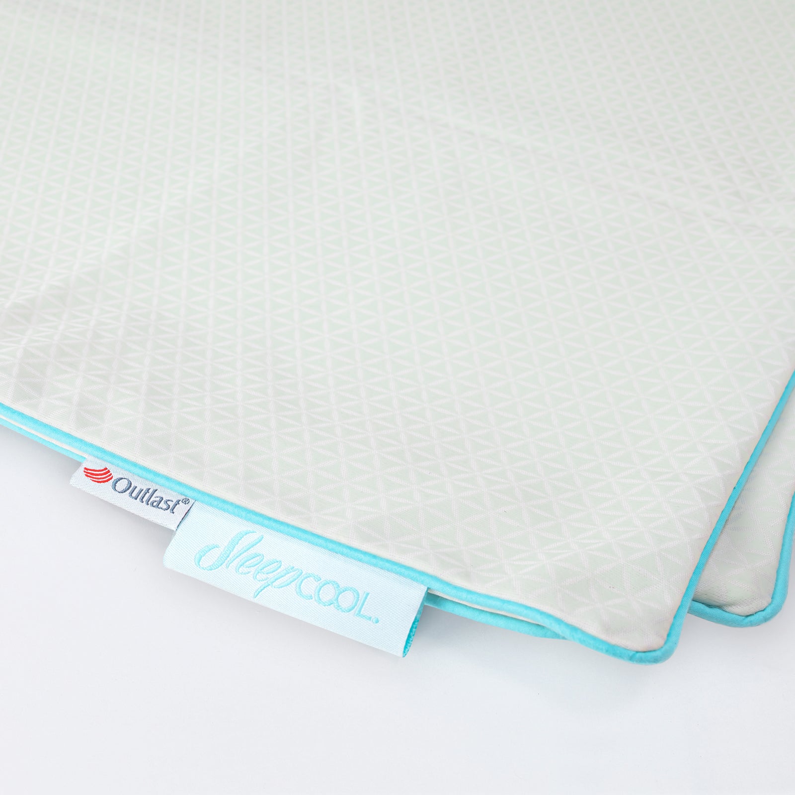 Cooling pillow cover Cool.green - 100% recycled, 100% better sleep - not too warm, not too cold